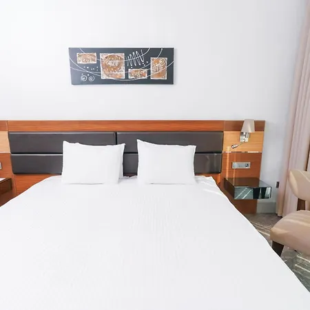 Armis Hotell