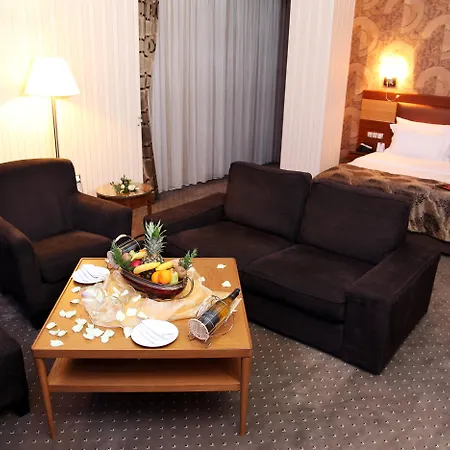 Armis Hotel 4*
