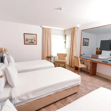 Hotel Armis 4*