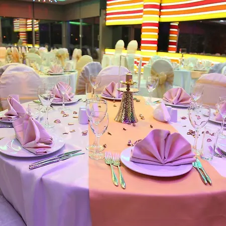 Armis Hotel