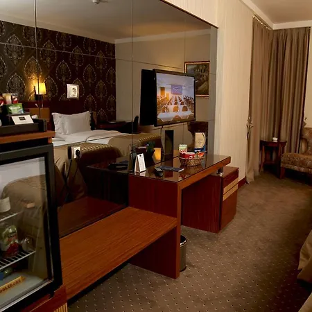 Hotel Armis 4*